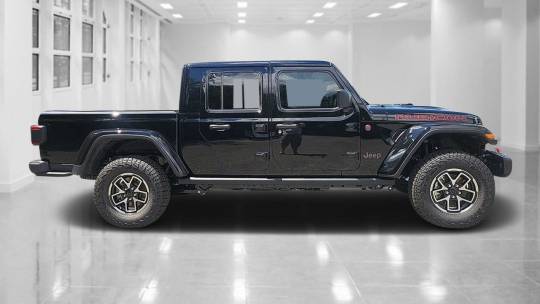2024 Jeep Gladiator