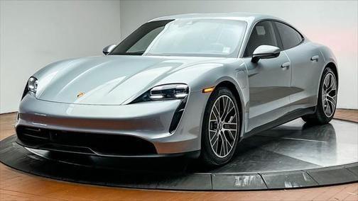 2022 porsche taycan