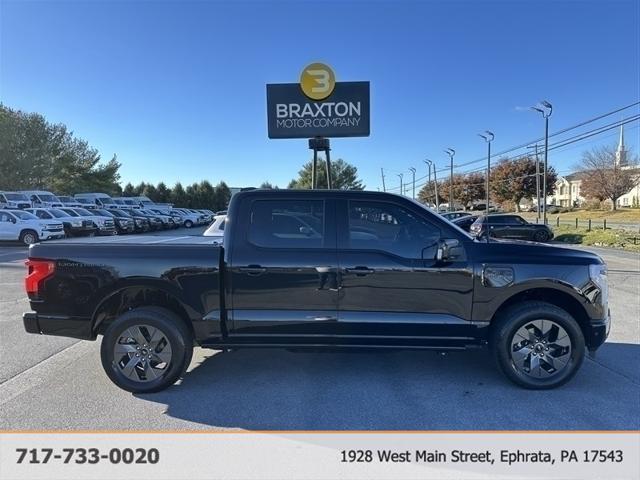 2023 ford f-150 lightning lariat