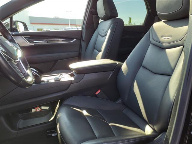 2022 cadillac xt5 premium luxury