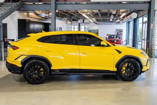 2024 lamborghini urus s