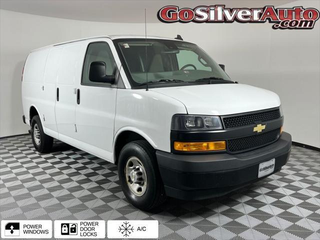2021 chevrolet express 2500 rwd 2500 regular wheelbase wt