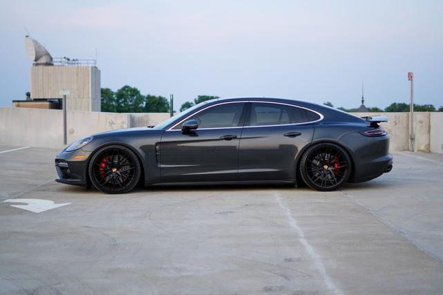 2017 porsche panamera turbo