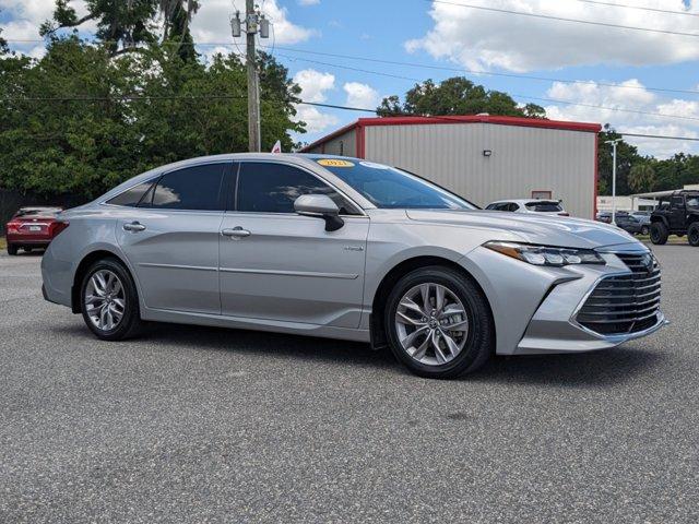 2021 toyota avalon hybrid xle
