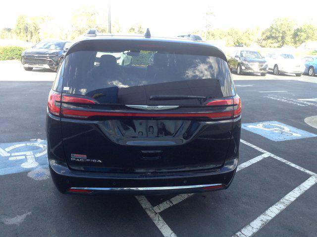 2022 chrysler pacifica touring l