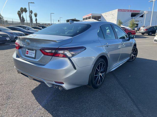 2024 toyota camry se