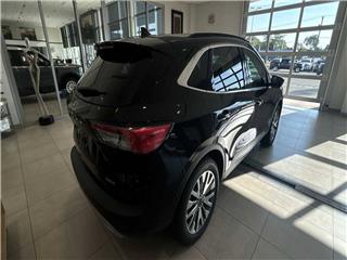2021 Ford Escape titanium