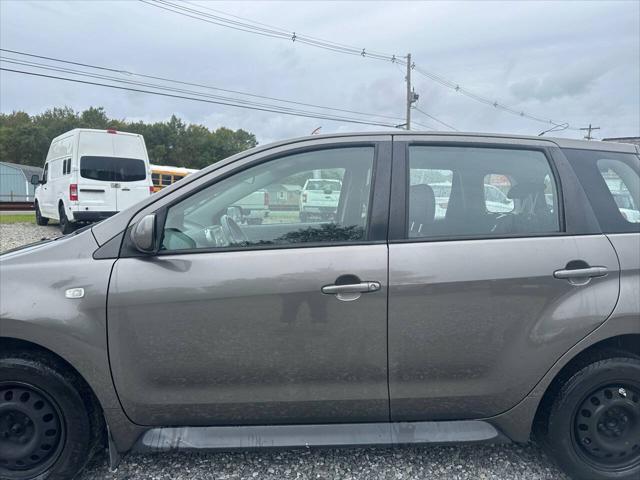 2005 scion xa base 4dr hatchback
