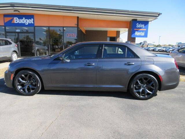 2023 chrysler 300 s