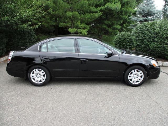 2005 nissan altima in muhlenberg, new jersey