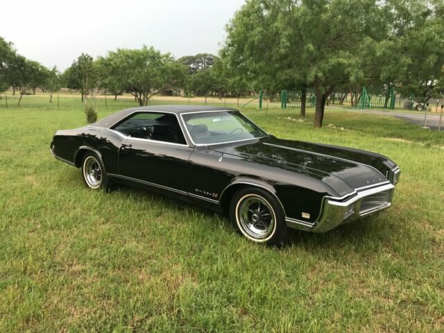 1969 buick riviera hardtop 430 v8 new paint chrome loaded 70960 miles black coup