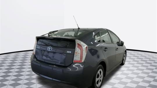 2013 toyota prius two