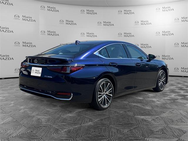 2024 lexus es 300h base