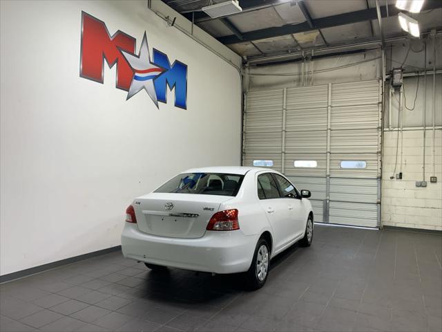 2012 toyota yaris l
