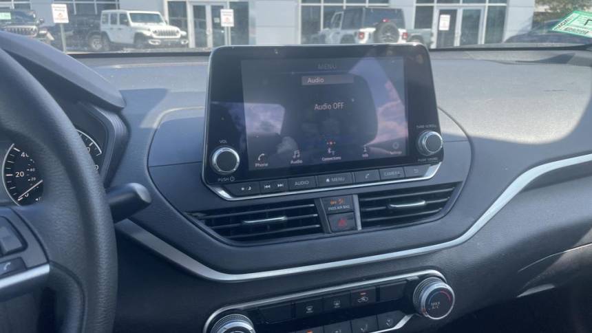 2022 nissan altima 2.5 sv