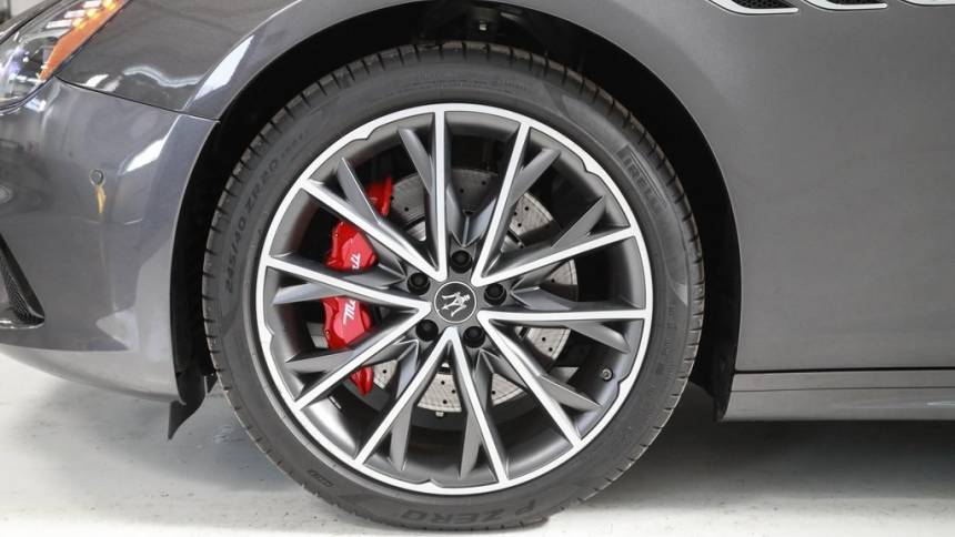 2023 maserati ghibli modena q4