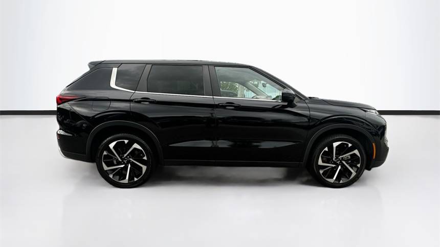 2022 mitsubishi outlander se