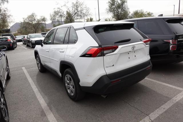 2022 toyota rav4 le