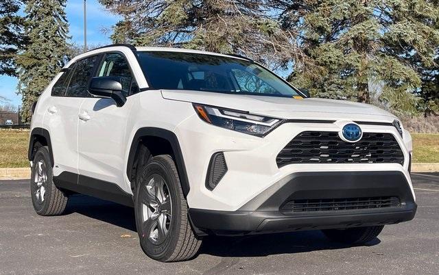 2024 toyota rav4 hybrid le