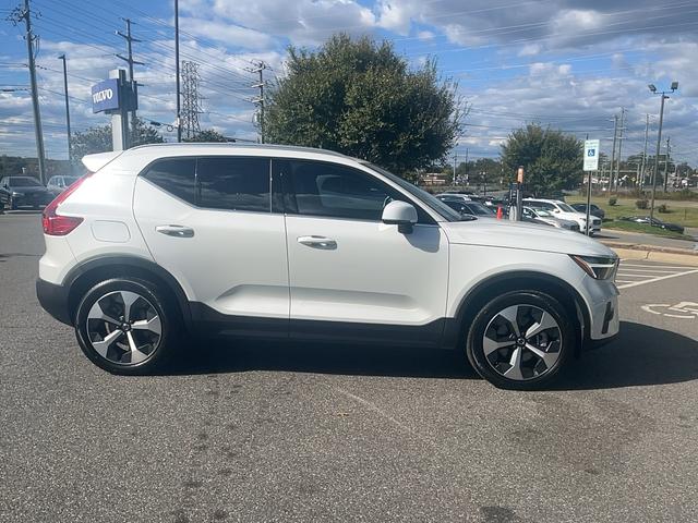 2024 volvo xc40 b5 plus bright