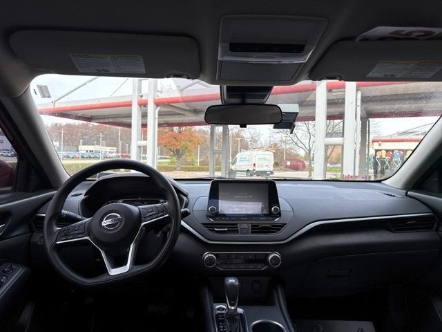 2022 nissan altima 2.5 sv