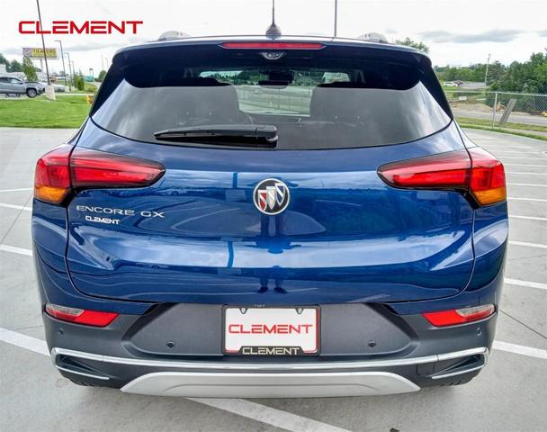 2022 buick encore gx essence