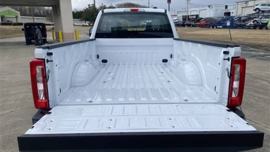 new 2024 ford super duty f-250 xl crew cab 8' box 4wd