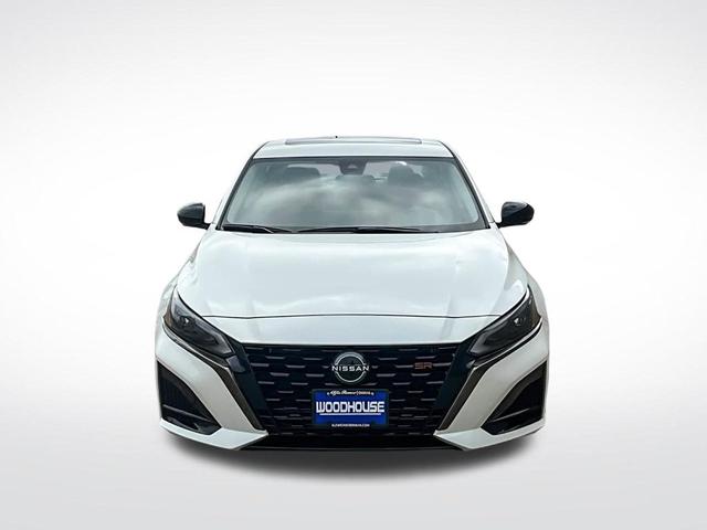 2023 nissan altima 2.0 sr
