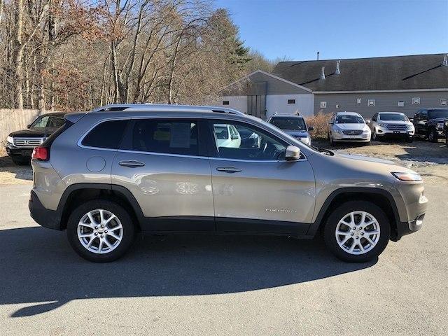 2016 jeep cherokee latitude 4x4 latitude 4dr suv for sale in horseneck beach, massachusetts