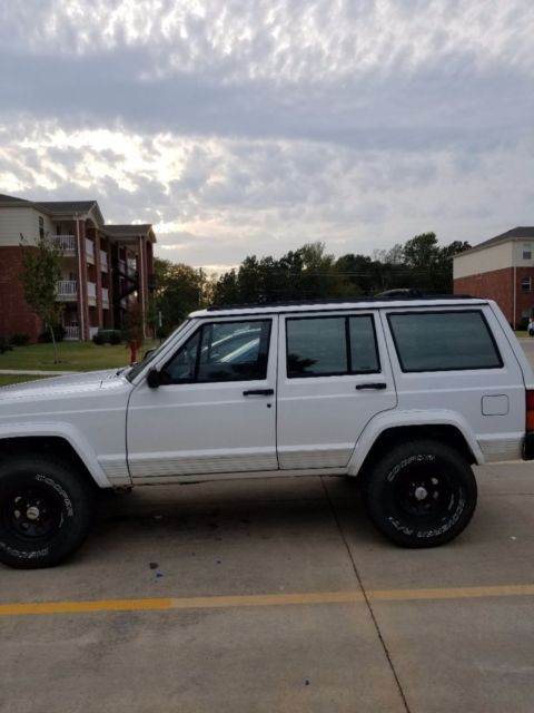 1991 jeep cherokee limited white