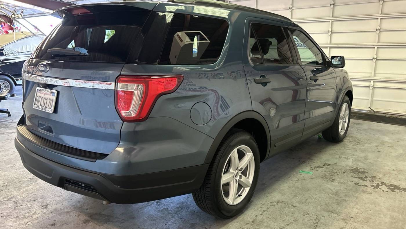 2018 ford explorer base