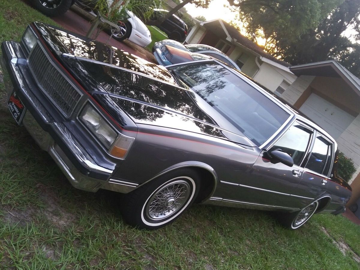 1990 chevrolet caprice sedan black rwd automatic classic