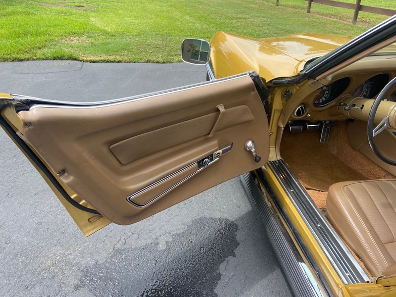 chevrolet corvette stingray convertible