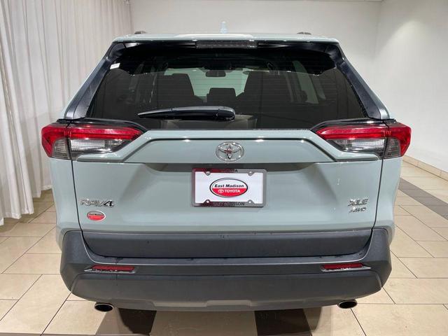 2023 toyota rav4 xle