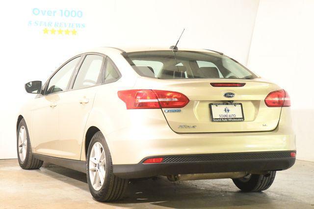 2017 ford focus se