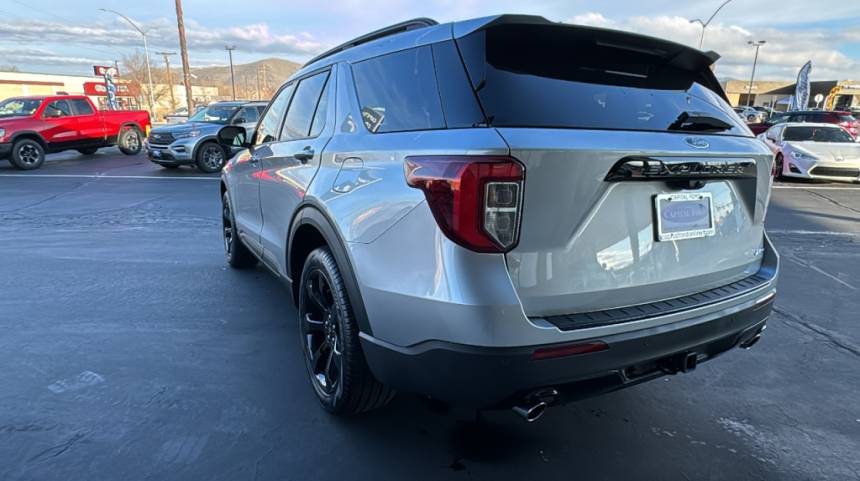 2023 ford explorer st-line