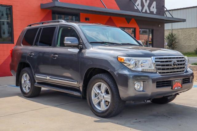 2014 toyota land cruiser base