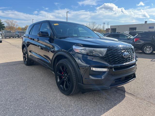 2022 ford explorer st