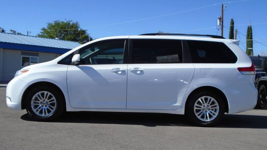 2012 toyota sienna
