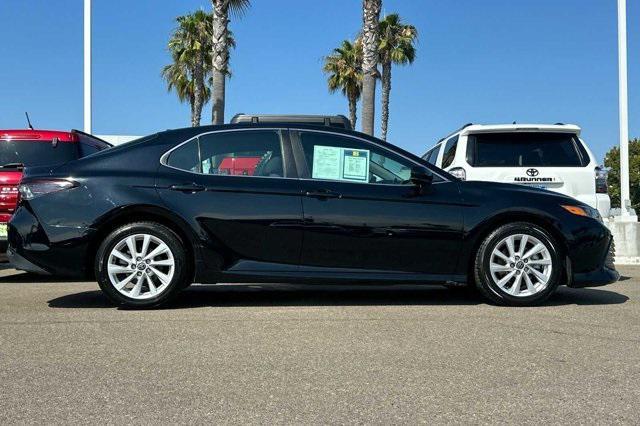 2022 toyota camry le
