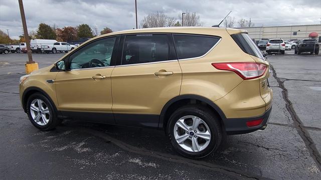 2015 ford escape se