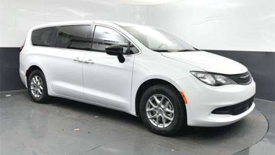 2025 Chrysler Voyager