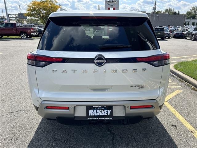 2022 nissan pathfinder platinum