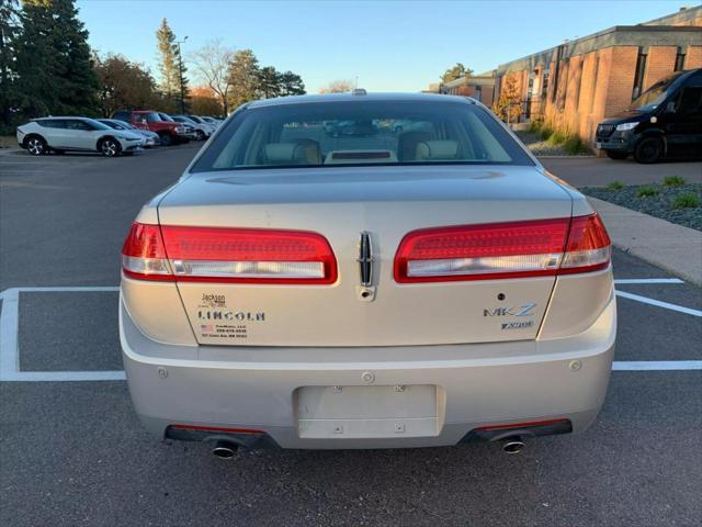2010 lincoln mkz base