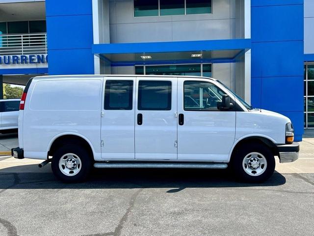 2022 chevrolet express 2500 work van