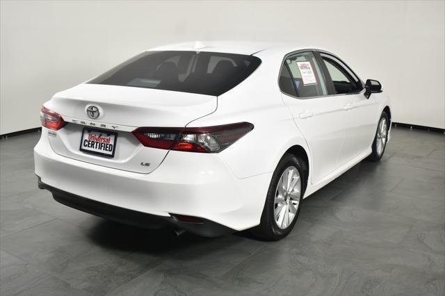 2022 toyota camry le