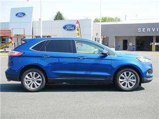 2022 Ford Edge titanium