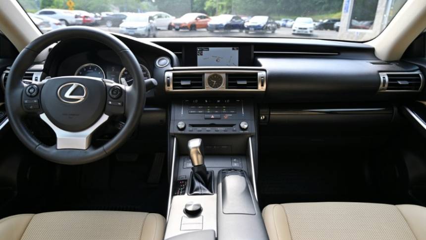 2016 lexus is 300 base