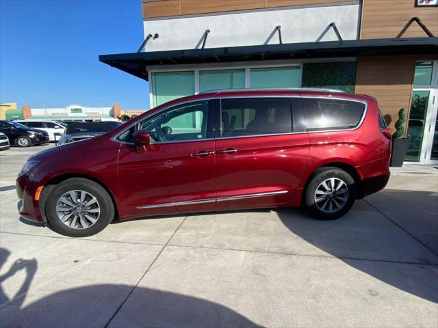 2020 chrysler pacifica touring-l plus