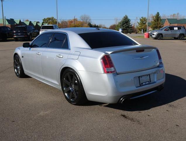 2012 chrysler 300 srt8
